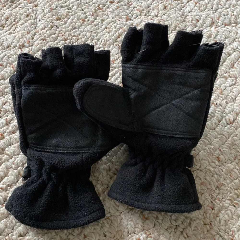 Nike kids gloves/mittens